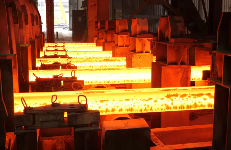 Iron foundry. Continuous casting machine. Production of steel billets.